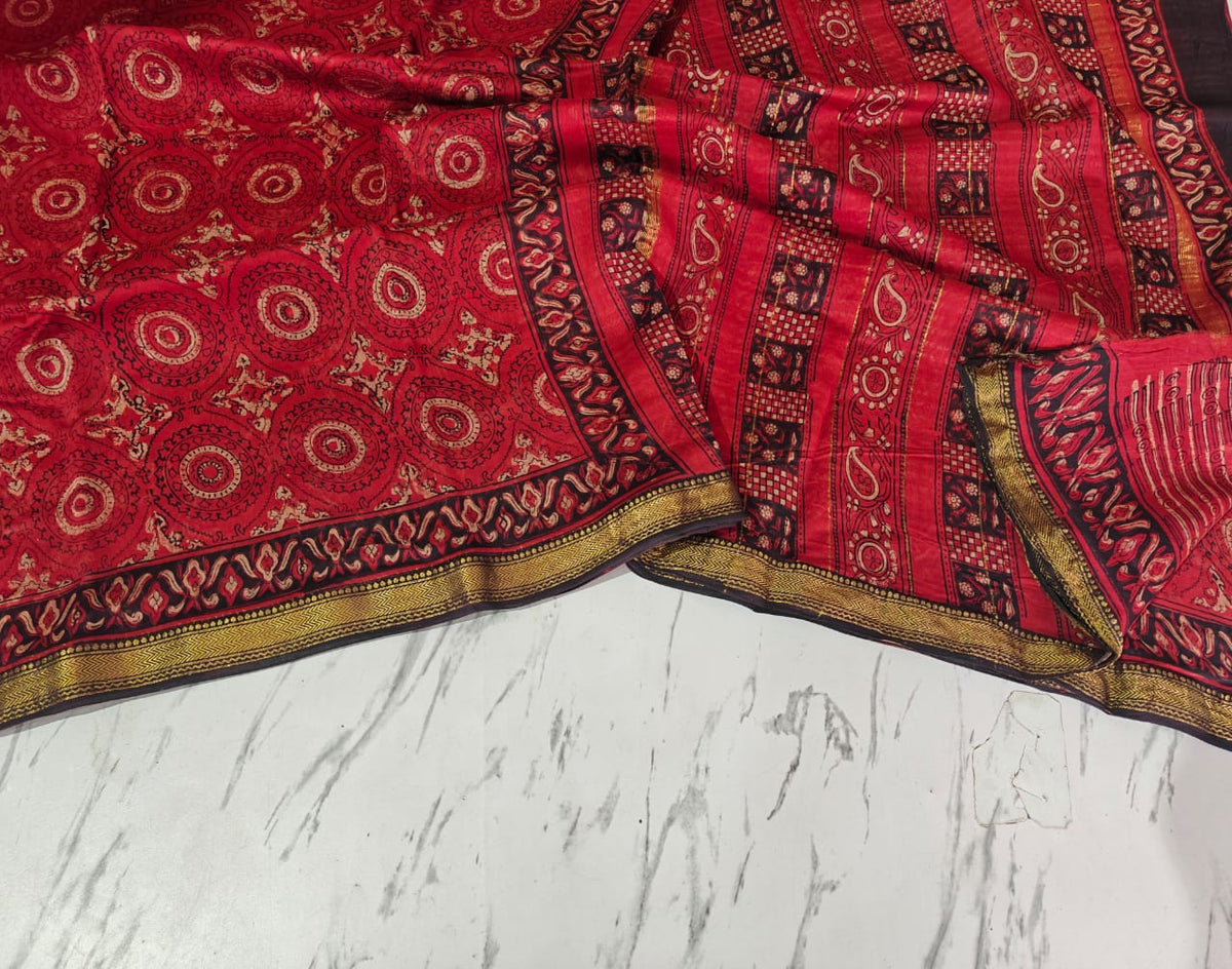 Maheshwari Saree Red & Black 10