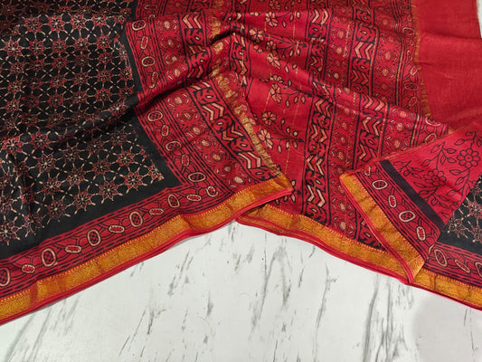 Maheshwari Saree  Red & Black 15