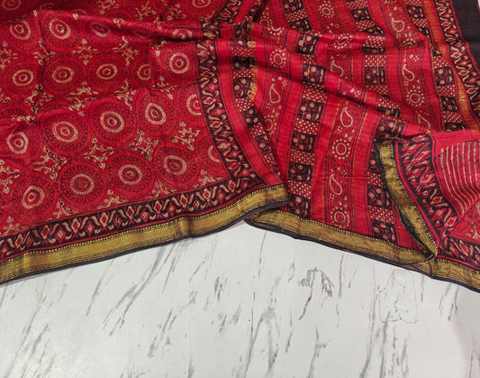 Maheshwari Saree  Red & Black 10