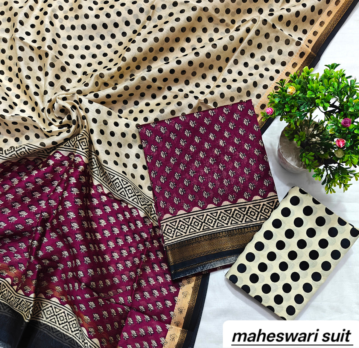 Maheshwari Silk Zari Border Suit 14